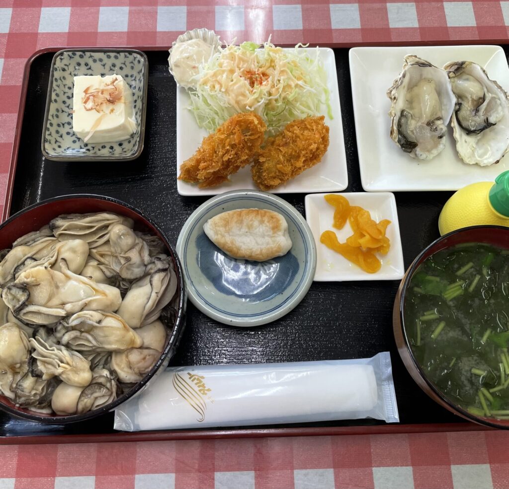 漁師の海鮮丼　カキ丼セット