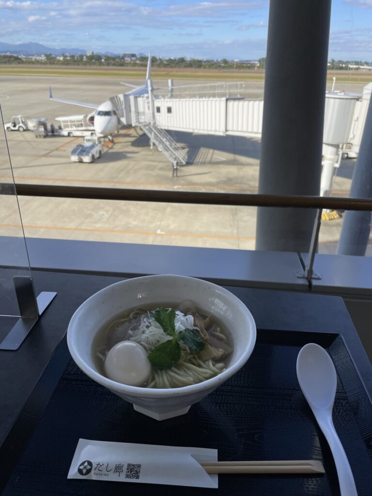 だし廊ーGoLDー（ゴールド）塩ラーメン