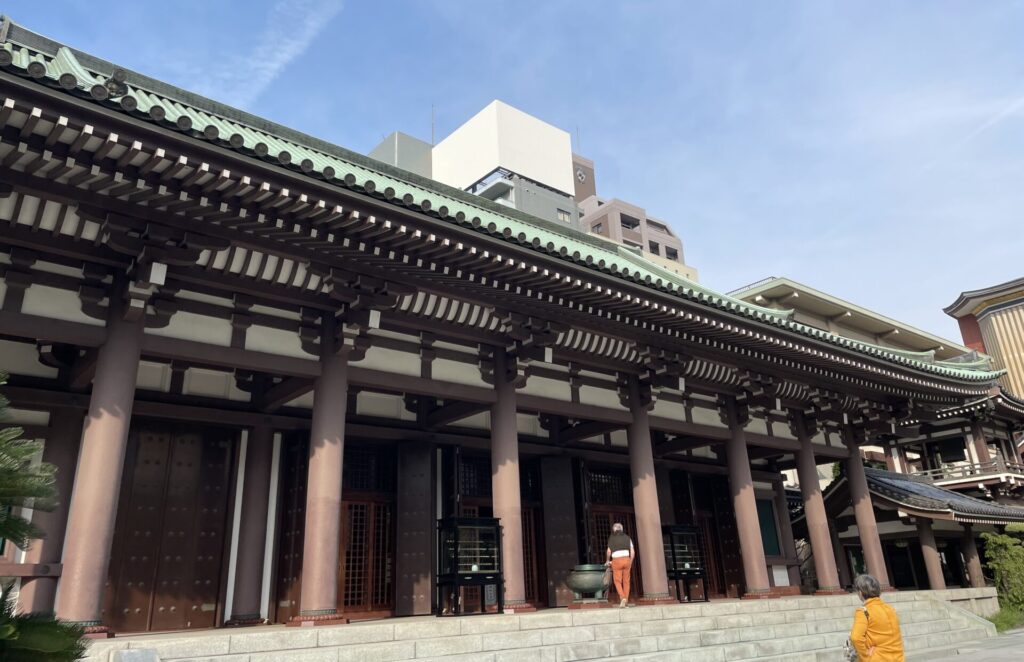 東長寺の本殿