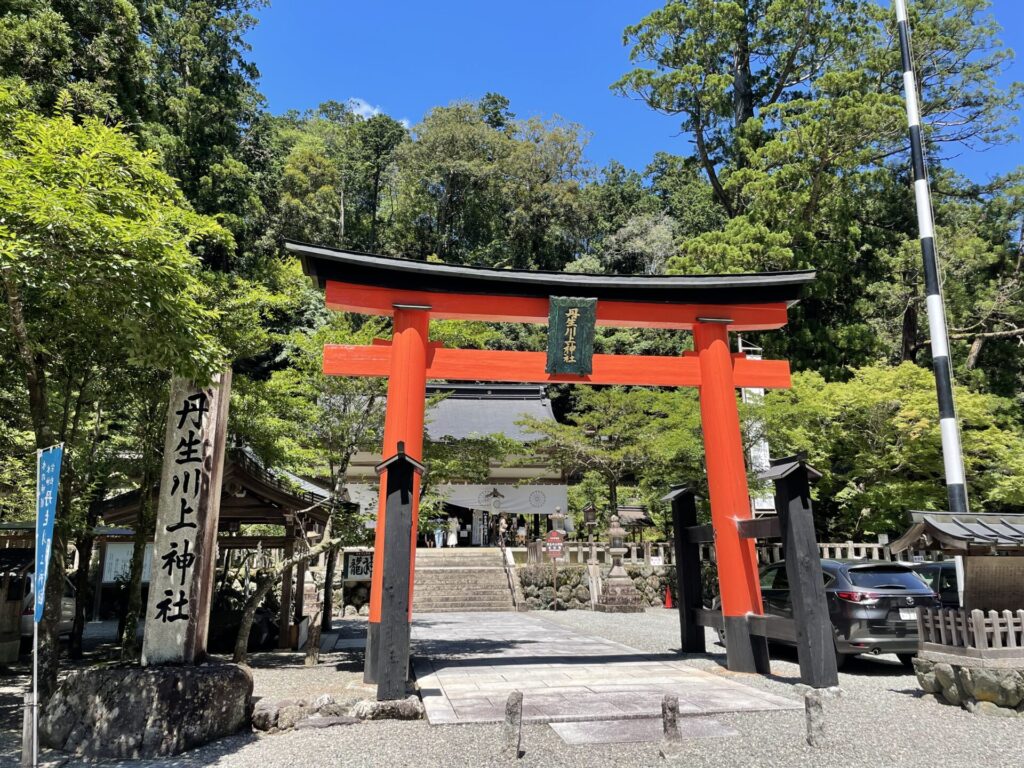 丹生川上神社　中社