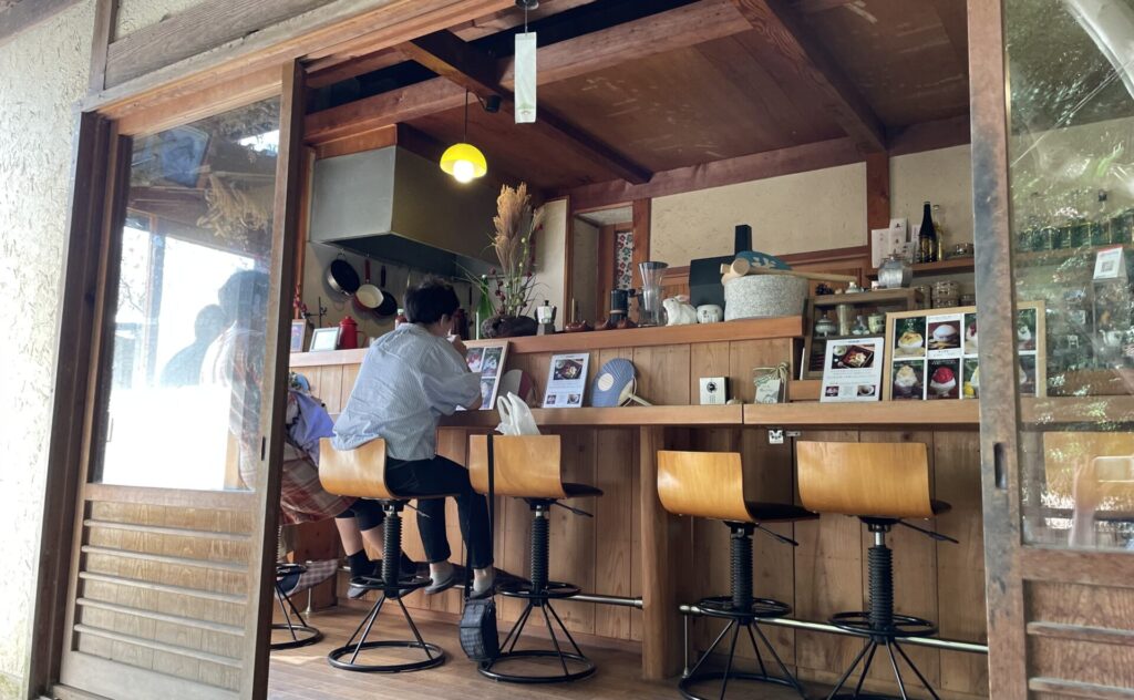 山辺の道　花もりの店内